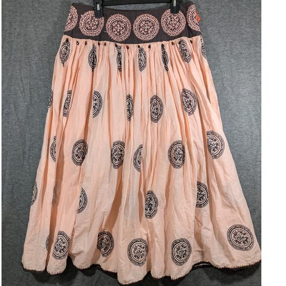 Elegant Peach Embroidered Skirt - Picture 3 of 11